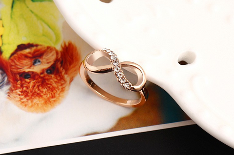 Fine Zircon Infinity Crystal Ring